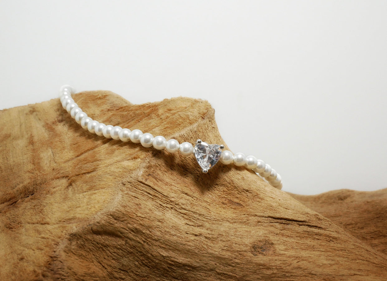 Bracciale con perle e zircone a cuore