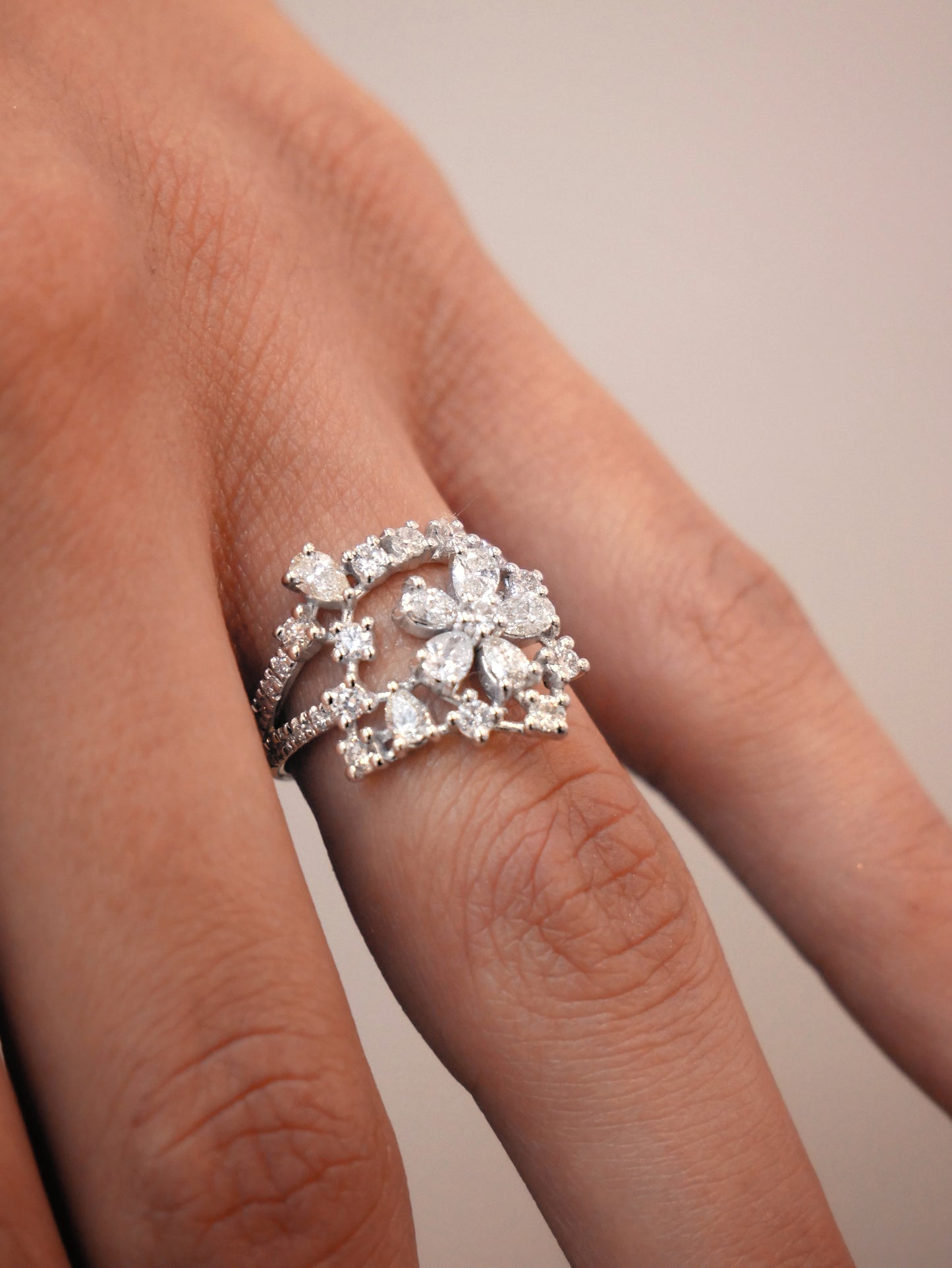 Anello fantasia a fiori