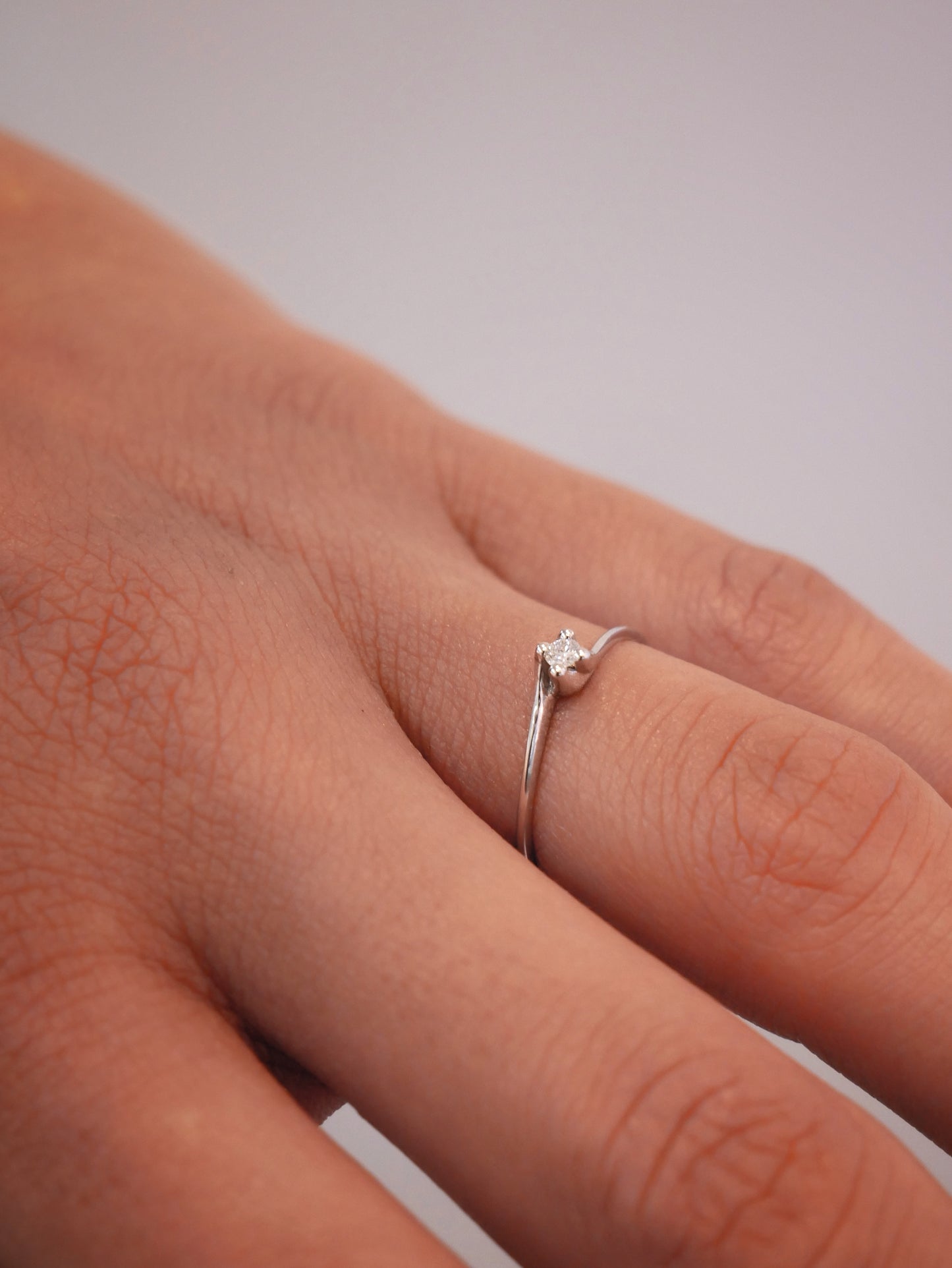 Anello solitario valentino