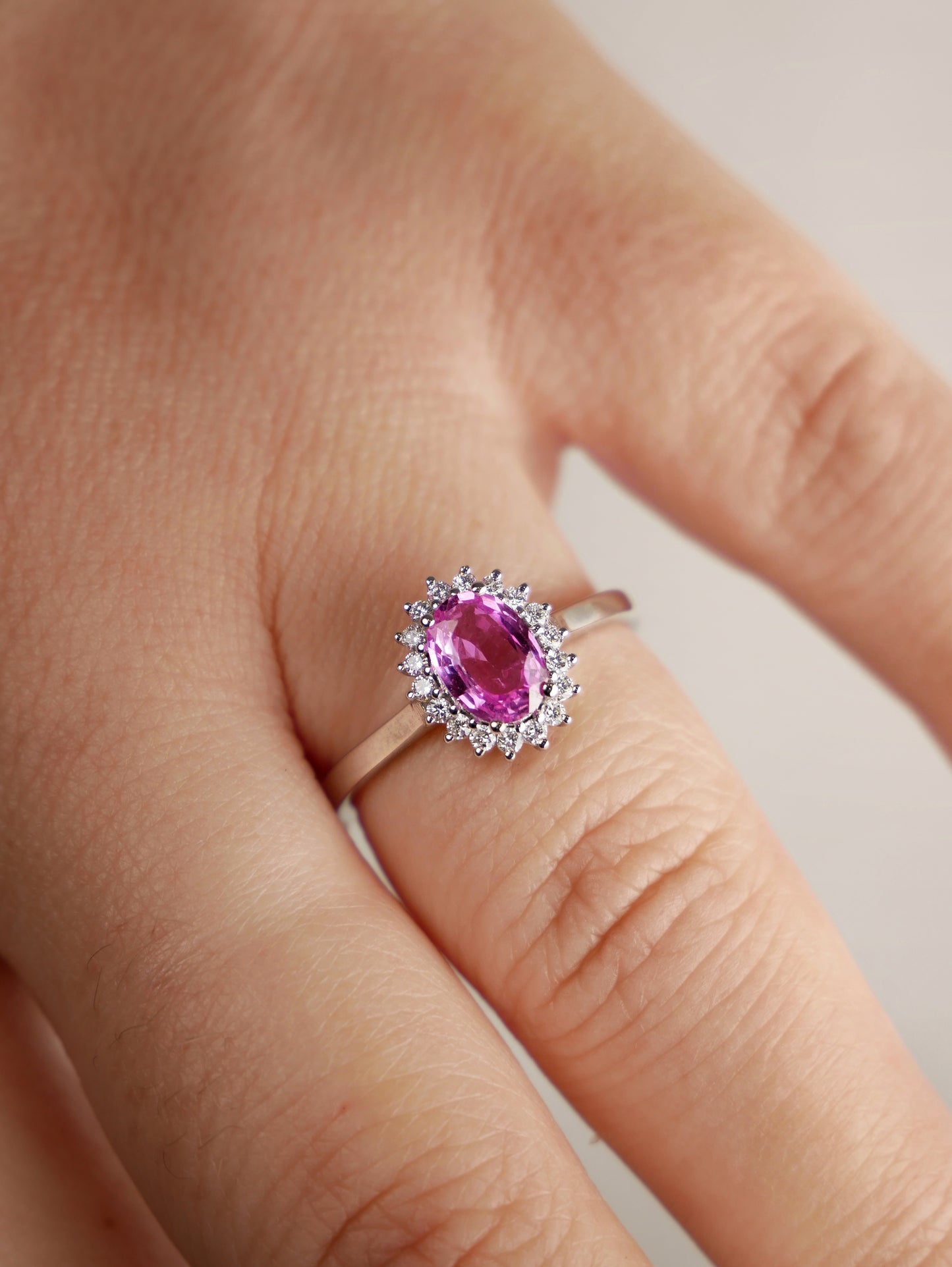Anello Kate con zaffiro rosa e diamanti