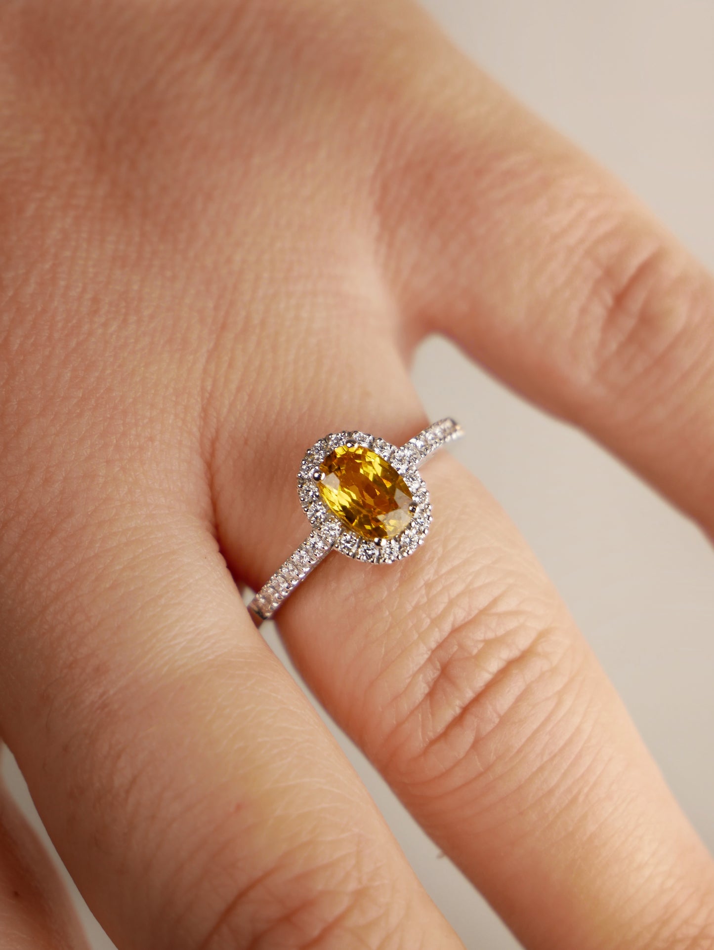 Anello Kate Zaffiro giallo e diamanti
