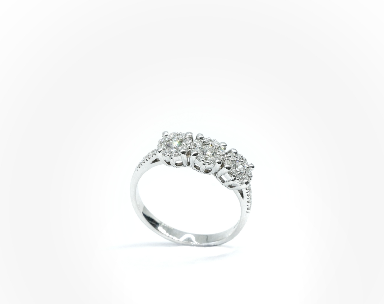 Anello trilogy magic
