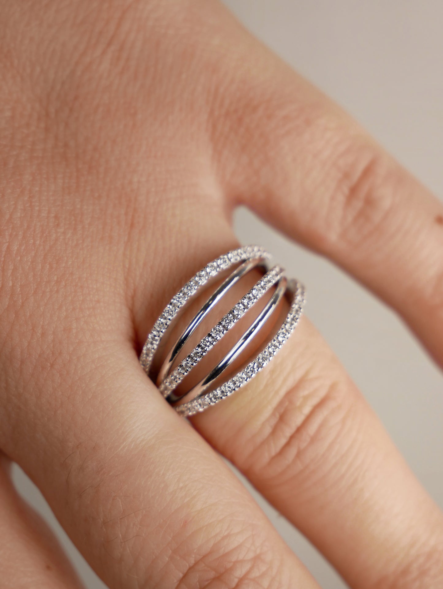 Anello a fascia diamanti fantasia