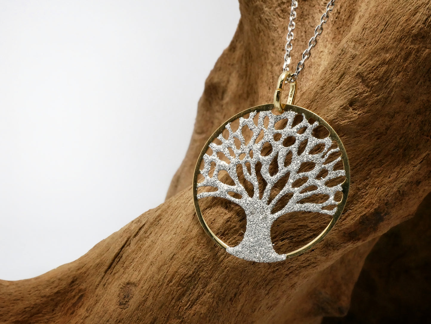 Collana in argento con albero della vita