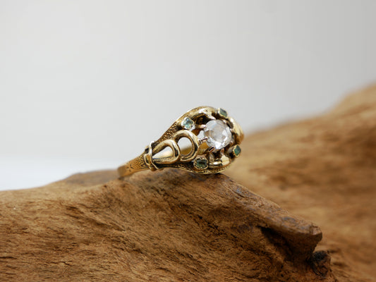 Anello vintage diamante rosetta in oro e smeraldi