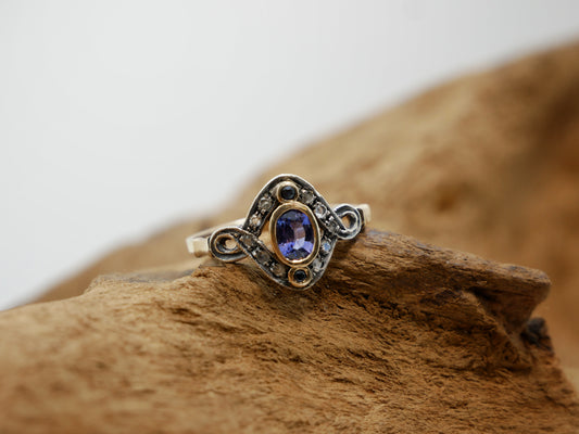 Anello vintage tanzanite e rosette diamanti