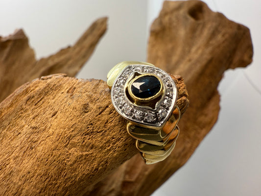 Anello a Fascia in Oro con Zaffiro e Diamanti